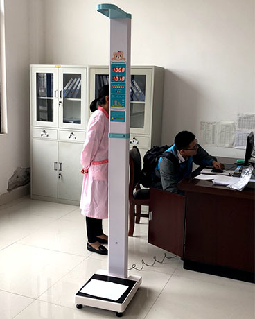 全自動(dòng)兒童身高體重測量?jì)x